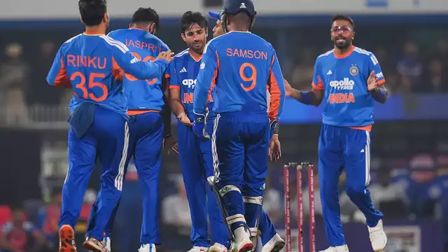 India celebrate a wicket against New Zealand ahead of Vizag T20I