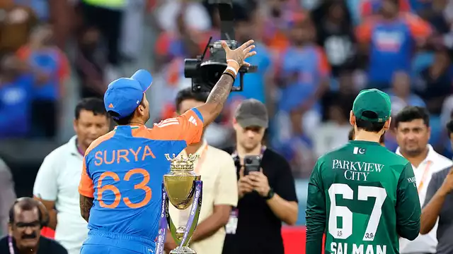 India and Pakistan teams during World Cup match